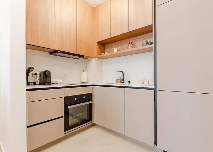 Skyline Apartments